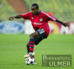 FUSSBALL CHL FCB  - La Coruna Ze Roberto  (FCB) am Ball