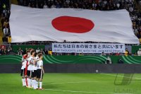 Fussball International EM 2012-Qualifikation: Das Team von Deutschland trauert vor dem Spiel um die Japan Opfer