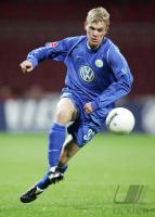 Fussball 1. Bundesliga: Wolfsburg, LAMPRECHT Einzelaktion am Ball