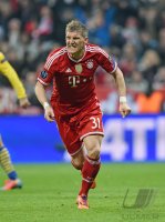 Fussball International CHL Saison 13/14: JUBEL Bastian Schweinsteiger (FC Bayern Muenchen)