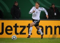 FUSSBALL INTERNATIONAL: Deutschland, HOEWEDES am Ball