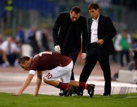 FUSSBALL SERIE A 2013/2014: Francesco Totti (AS Rom) verletzt