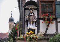 Restaurierte SANKT NEPOMUK STATUE