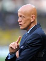 FUSSBALL UEFA SUPERCUP :  Piereluigi Collina (Vertreter der Schiedsrichtervereinigung AIA)
