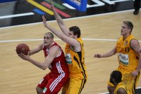 Basketball 1. Bundesliga 2012/2013:  Walter Tigers Tuebingen - Brose Baskets Bamberg