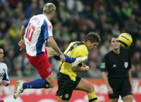 Fussball 1. Bundesliga: Dortmund - Hamburg, Zweikampf