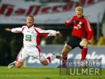 Fussball 1. Bundesliga: Koeln - Leverkusen, Zweikampf