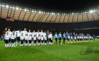 Fussball International WM Qualifikation 2014:  Uebersicht beider Mannschaften im Berliner Olympiastadion