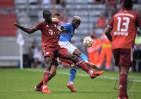 Fussball Audi Football Summit 2021 FC Bayern Muenchen - SSC Neapel