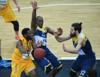 Basketball 1. Bundesliga 14/15 Hauptrunde:  Walter Tigers Tuebingen - EWE Baskets Oldenburg