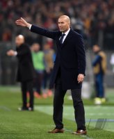 Fussball CHL 15/16 Achtelfinale: Trainer Zinedine Zidane (Real Madrid)
