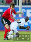 Fussball 1. Bundesliga: Leverkusen - Bielefeld, Zweikampf