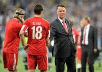 Fussball Champions League Finale: Trainer Louis van Gaal, Mark van Bommel (v. li., FCB)