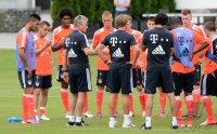 Fussball 1. Bundesliga 12/13: Training beim FC Bayern Muenchen
