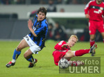 Fussball UCL: Leverkusen - Inter, Zweikampf