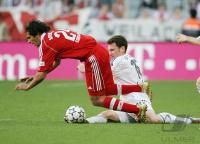 Fussball 1. BL Bayern-Leverkusen; Zweikampf