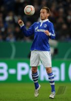 Fussball: DFB Pokal  Saison 2010/2011, Viertelfinale: Schalke RAKITIC am Ball