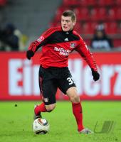 FUSSBALL, 1. BUNDESLIGA, 18. Spieltag: Leverkusen - Mainz, KROOS am Ball