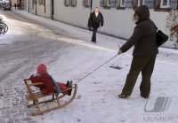 Schmuckbild; Wetterbild; Schnee, Schlitten