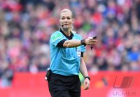 Fussball 1. Bundesliga Saison 19/20: FC Bayern Muenchen - FC Augsburg