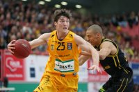 Basketball 1. Bundesliga 15/16 Hauptrunde: Walter Tigers Tuebingen - MHP RIESEN Ludwigsburg