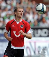 FUSSBALL, 1. BUNDESLIGA, 5. Spieltag: Hannover, RAUSCH Einzelaktion