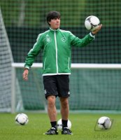 FUSSBALL INTERNATIONAL EURO 2012:  Training der Deutschen Nationalmannschaft