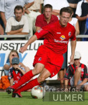 FUSSBALL Sascha Riether (SC) am Ball
