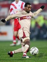 Fussball 1. Bundesliga: Stuttgart, CACAU Einzelaktion