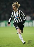 Fussball CL: Juventus Turin, NEDVED Einzelaktion