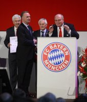 Fussball 1. Bundesliga : Jahreshauptversammlung FC Bayern Muenchen