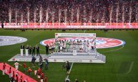 Fussball 1. Bundesliga 24/25: FC Bayern Muenchen feiert die 34. Deutschen Meisterschaft