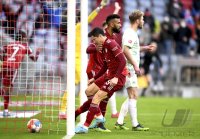 Fussball 1. Bundesliga Saison 21/22: FC Bayern Muenchen - SpVgg Greuther Fuerth