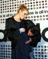 Die Schwangere Tamara Sedmak (Moderatorin, Schauspielerin) mit dem Muenchner TV - Moderator und Unternehmer Norbert Dobeleit