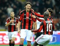 FUSSBALL SERIE A:  (v.li.) AC Mailand JUBEL mit Zlatan Ibrahimovic, Clarence Seedorf