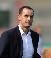 FUSSBALL, DFB Pokal 1. Hauptrunde:  Trainer Heiko Herrlich (Unterhaching)