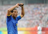 FUSSBALL  Olympia 2008   Vorrunde  Maenner   Neuseeland - Brasilien