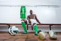 Fussball 1. Bundesliga, Saison 2012/2013, Werder Bremen: Assani Lukimya im exklusiven Pressefoto ULMER Fotoshooting