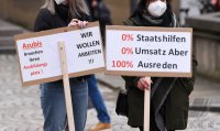 Kundgebung / Demo von Gewerbetreibenden in Rottenburg