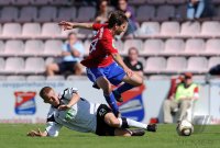 Fussball 3. Bundesliga : Michael Stahl (li, TuS Koblenz) gegen Robert Zillner (re, Unterhaching)