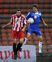 Fussball 3. Bundesliga:  Steffen Wohlfahrt (li, FC Bayern II)  gegen Michael Hefele (re, Unterhaching)