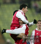 Fussball DFB Pokal Bayern-Stuttgart, Jubel Makaay-Guerrero