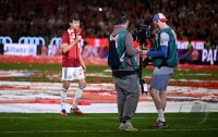 Fussball 1. Bundesliga 24/25: FC Bayern Fans verabschieden Thomas Mueller mit einer Choreo