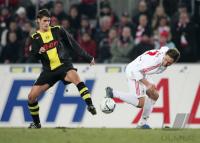 Fussball 1. Bundesliga: Koeln - Dortmund, Zweikampf