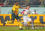 Fussball Uefa-Cup: VfB Stuttgart - Celtic Glasgow, Zweikampf