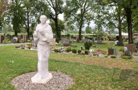 Statue St. Meinrad bei der Suelchenkirche in Rottenburg