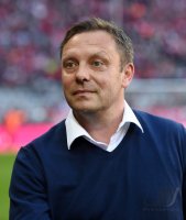 Fussball 1. Bundesliga Saison 15/16: FC Bayern Muenchen -  FC Schalke 04