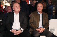 Fussball 1. Bundesliga Saison 18/19: Ehrung Doubelsieger 1969 des FC Bayern Muenchen