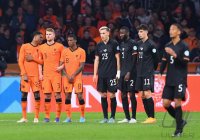 FUSSBALL INTERNATIONAL Testspiel: Niederlande - Deutschland