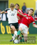Fussball: Deutschland - Ungarn, Zweikampf